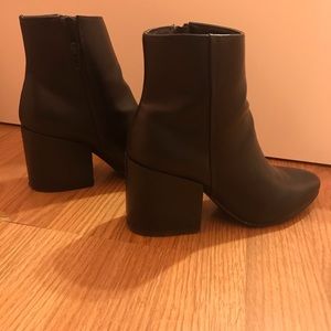 Black Heeled Boots
